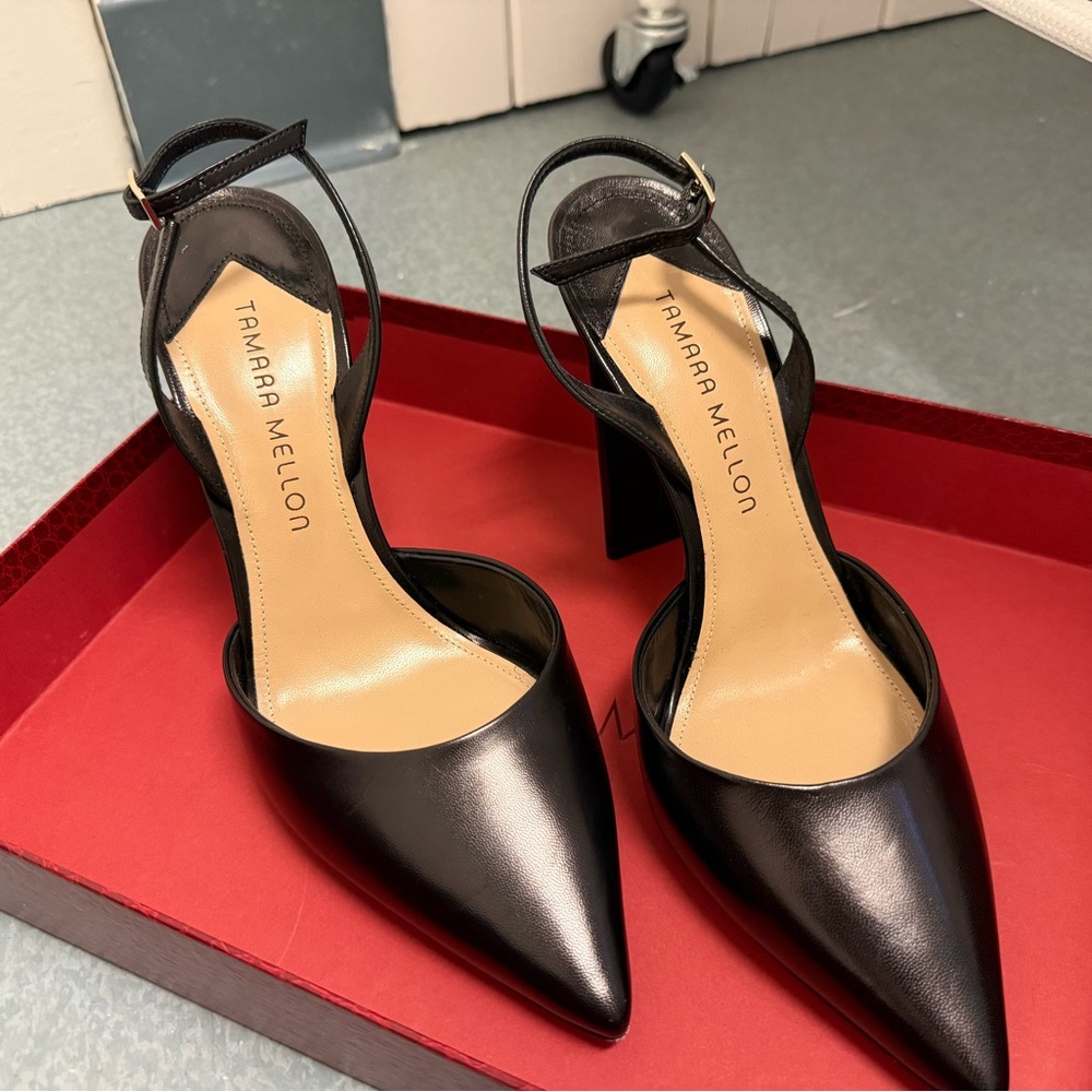 Tamara Mellon Elegant Black Pointed Heels